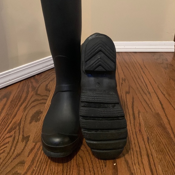 Hunter Women’s Original Tall Rain Boots - Picture 4 of 4